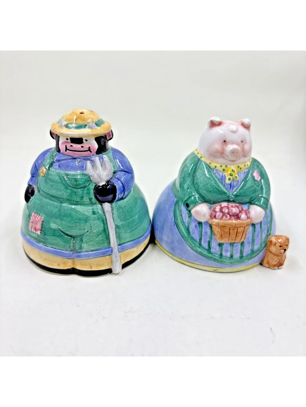 Down Home Collection Man Cow & Lady Pig  w/dog 1995 Salt and Pepper Shakers